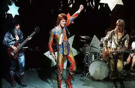  Ziggy Stardust & The Spiders From Mars Reunion Concert: A Glam Rock Extravaganza You Won't Want to Miss!